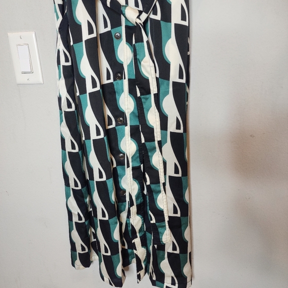 MELLODAY Geometric Black and Cream Midi Dress - Picture 9 of 15